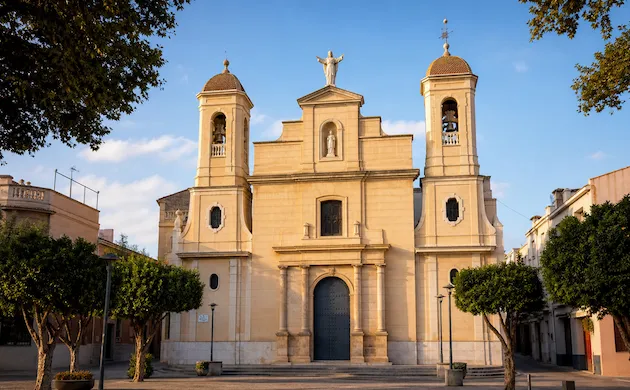 Apertura de puertas en Almoradí