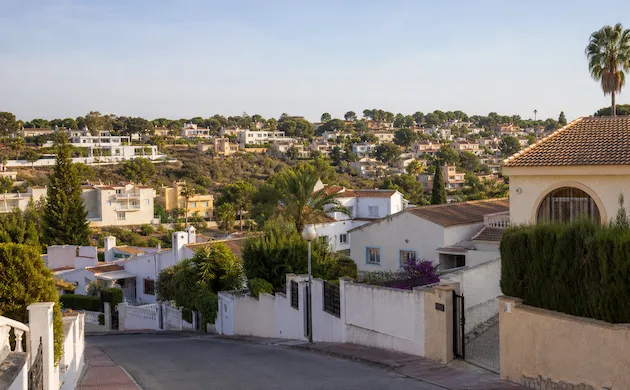 Apertura de puertas en Las Filipinas en Orihuela Costa